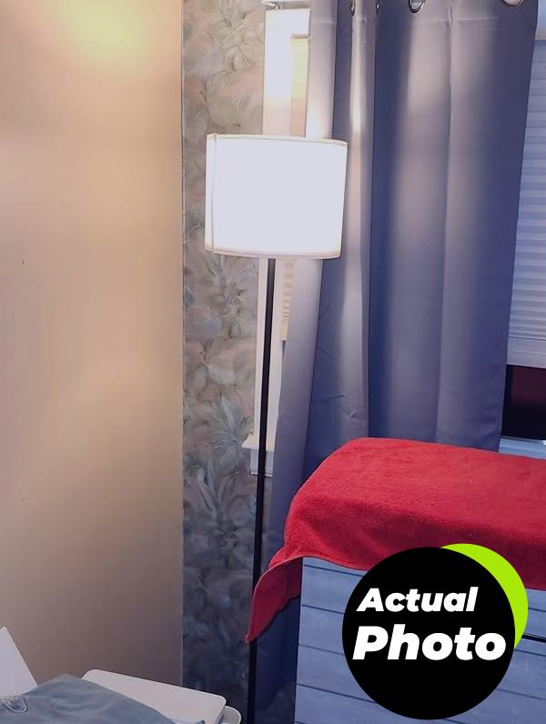 modern-floor-lamp-black-simple-design-pic-1