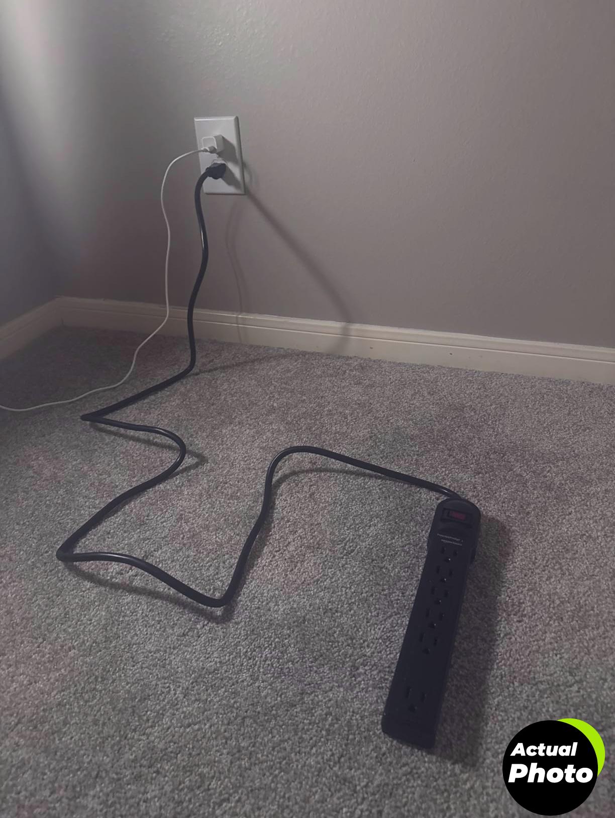amazon-basics-surge-protector-6-outlet-foto-2