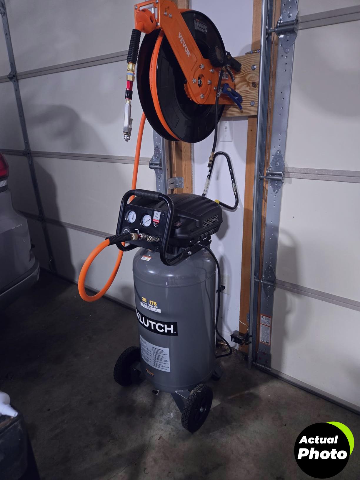 klutch-air-compressor-20-gallon-2hp-foto-1